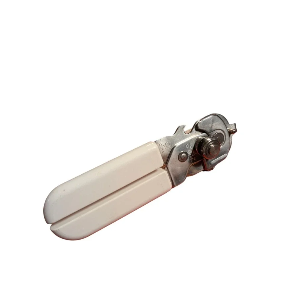 Pampered Chef Smooth Edge Manual Can Opener White Stainless Steel Kitchen Tool